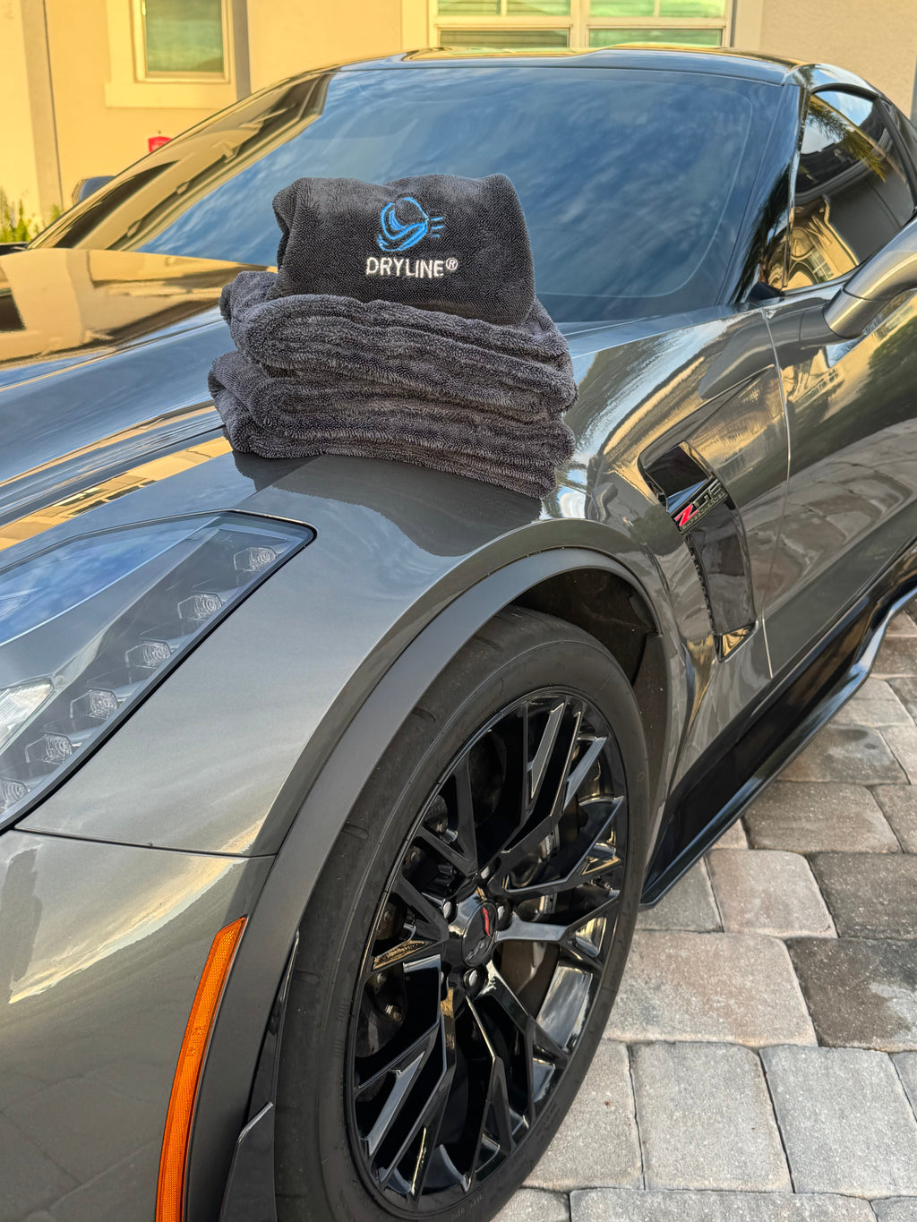 Performance Twisted-Loop Microfiber Drying Towel